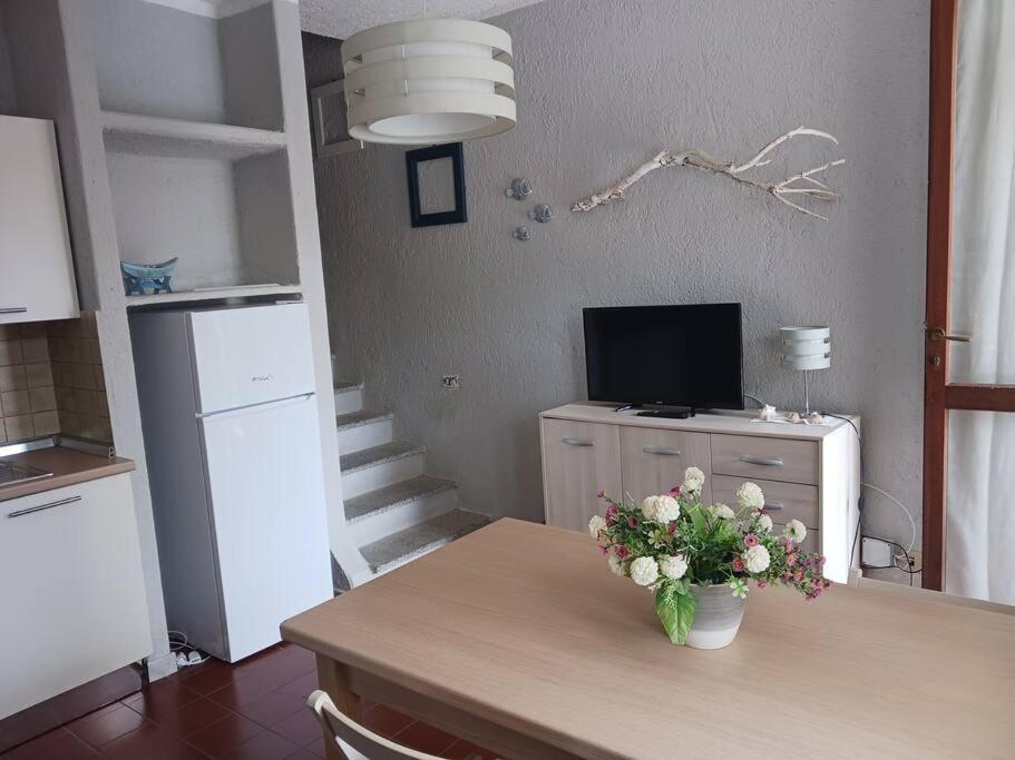 Appartamento A Baia Santa Reparata Exterior photo